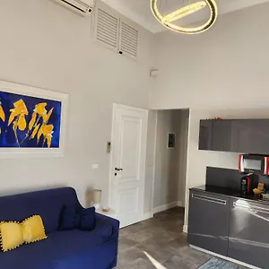 Delia Apartment